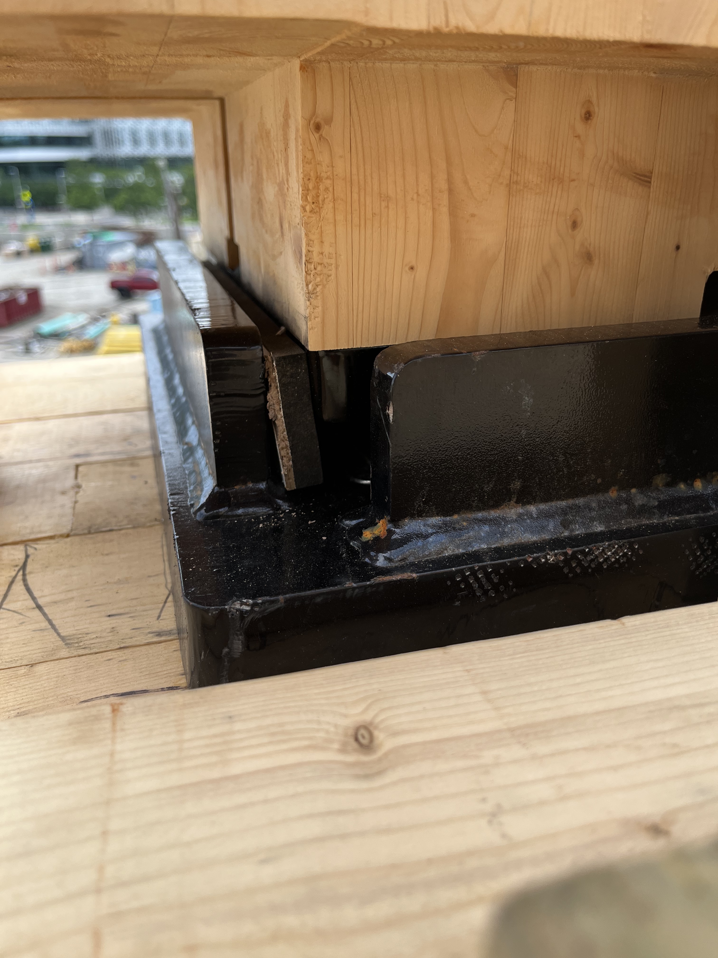 Stravibase Column Assembly Close-up