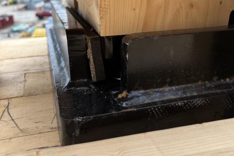 Stravibase Column Assembly Close-up