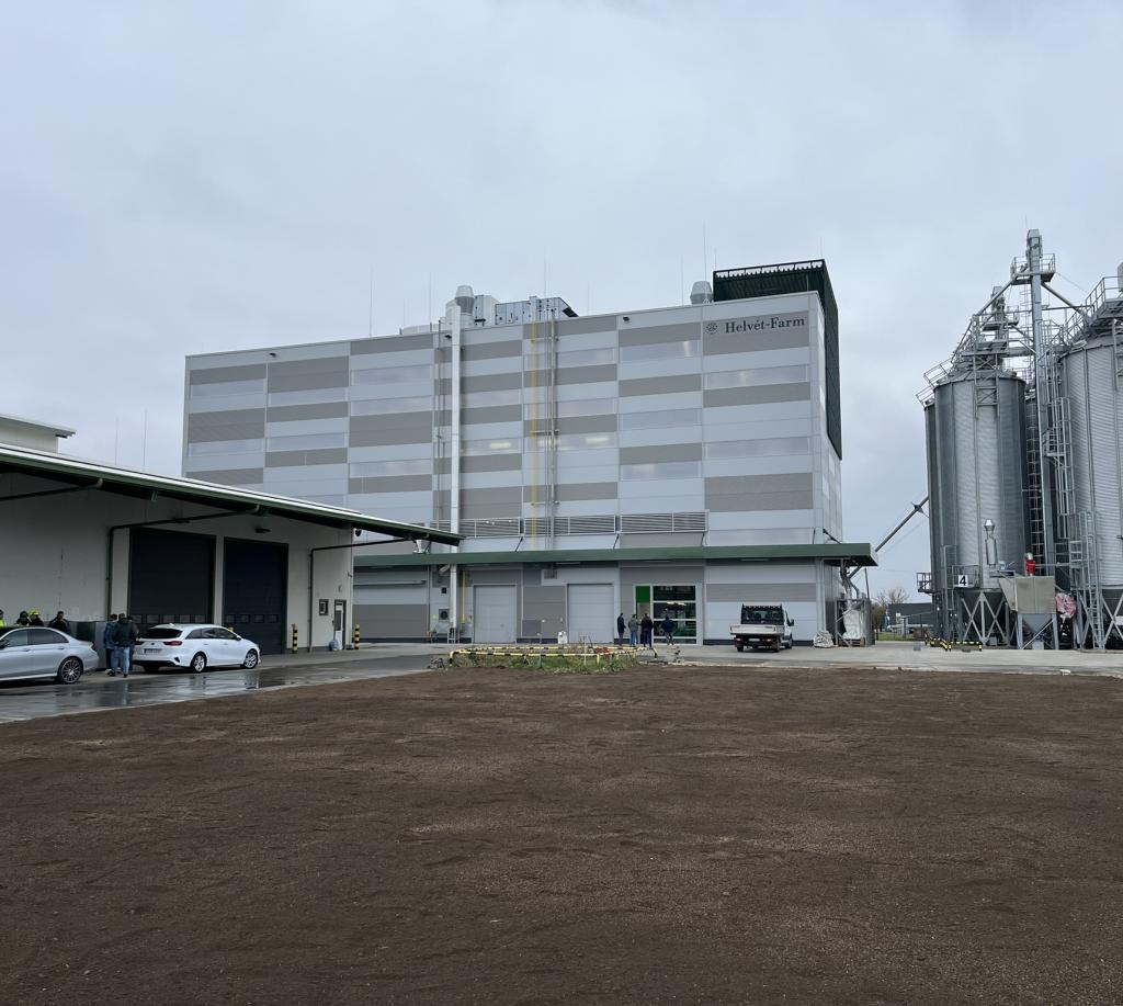 Oroshaza-Helvet-Farm